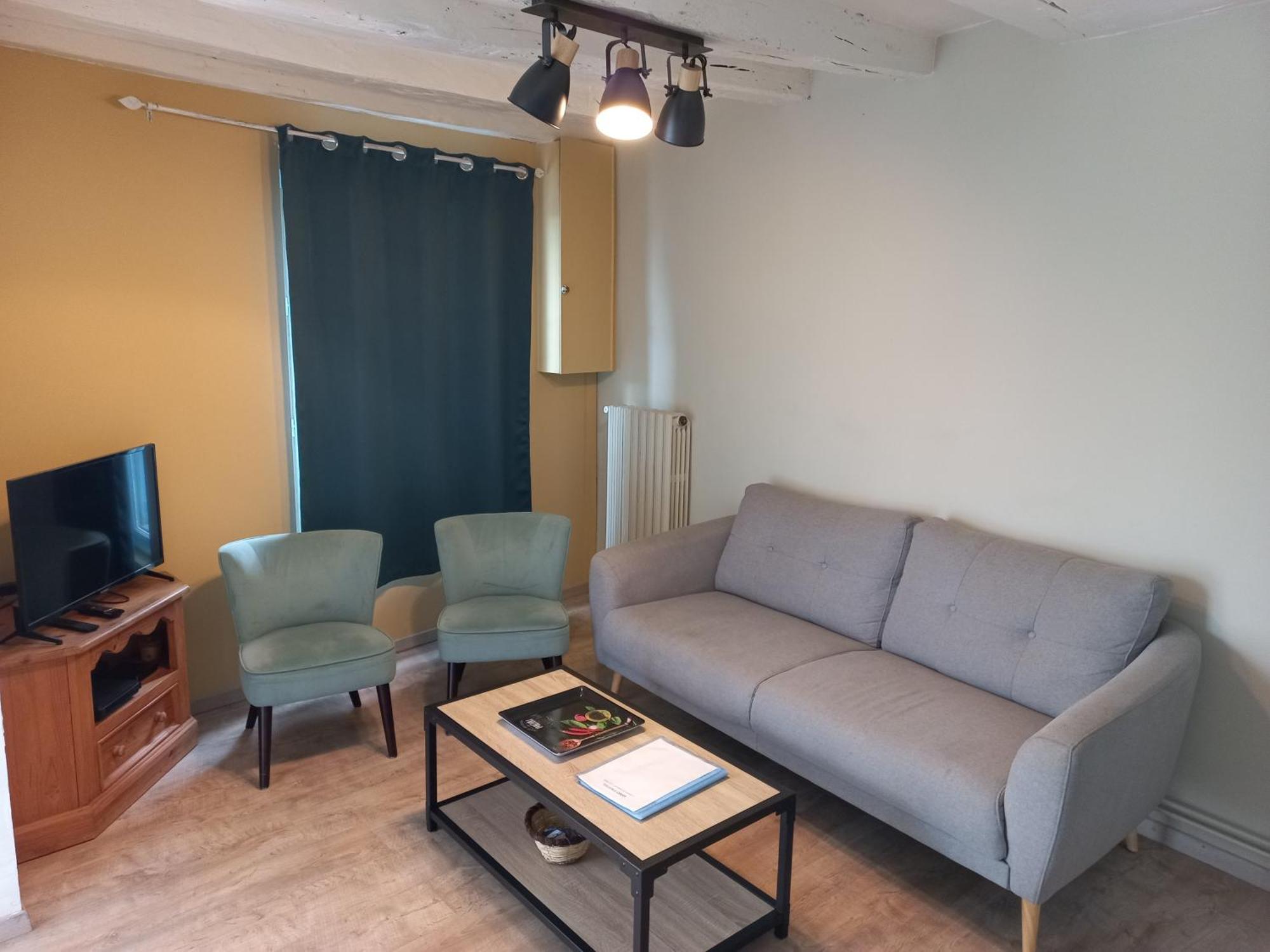 Agreable Maison De Ville Au Coeur De Шинон Екстер'єр фото
